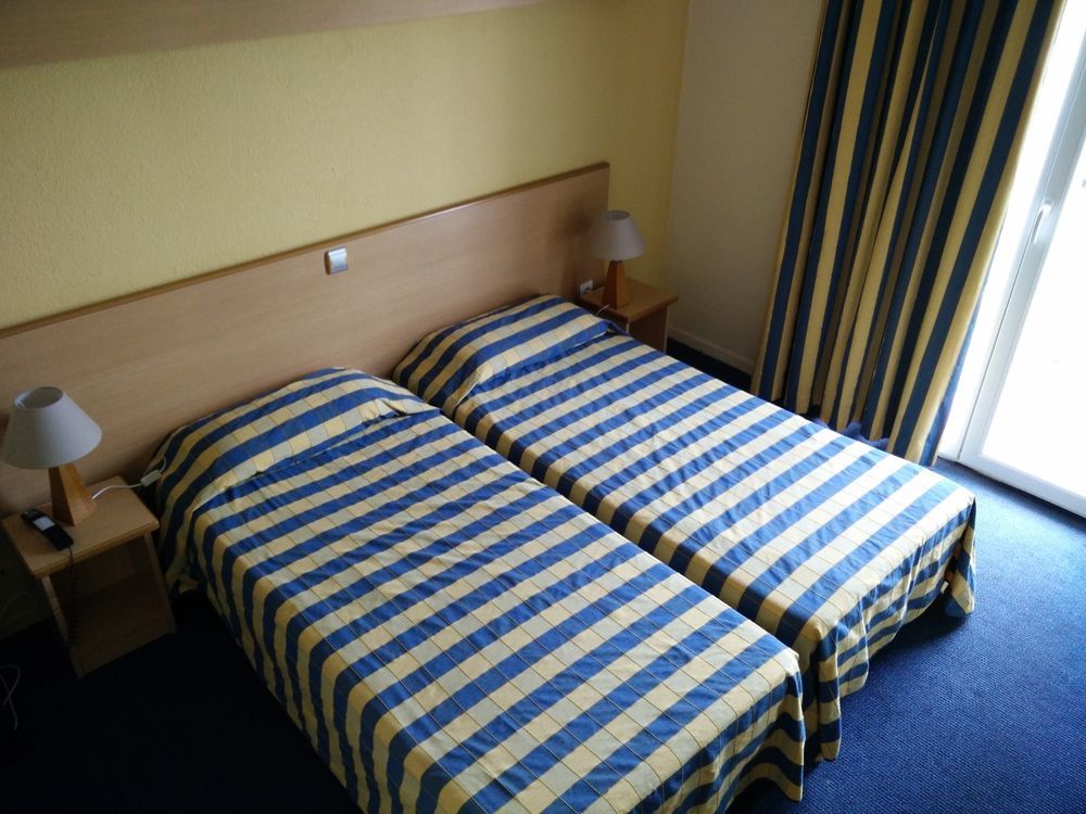 Hotel Courbet Juan-les-Pins Kültér fotó